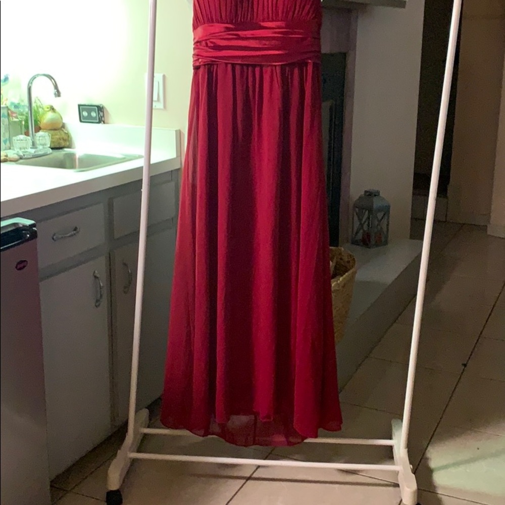 Burgandy Gown Prom or Function size 14 - Picture 2 of 8